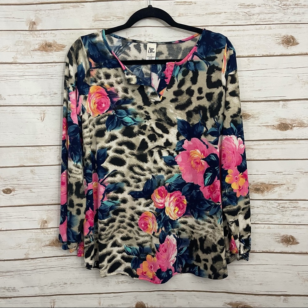 Sew In Love NWOT Leopard Floral V Neck Long Sleeve Blouse Small